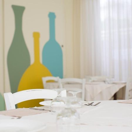Hotel Trieste Чезенатіко Екстер'єр фото