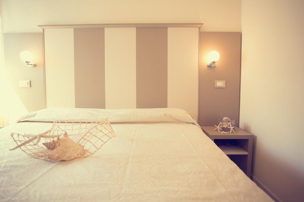 Hotel Trieste Чезенатіко Номер фото