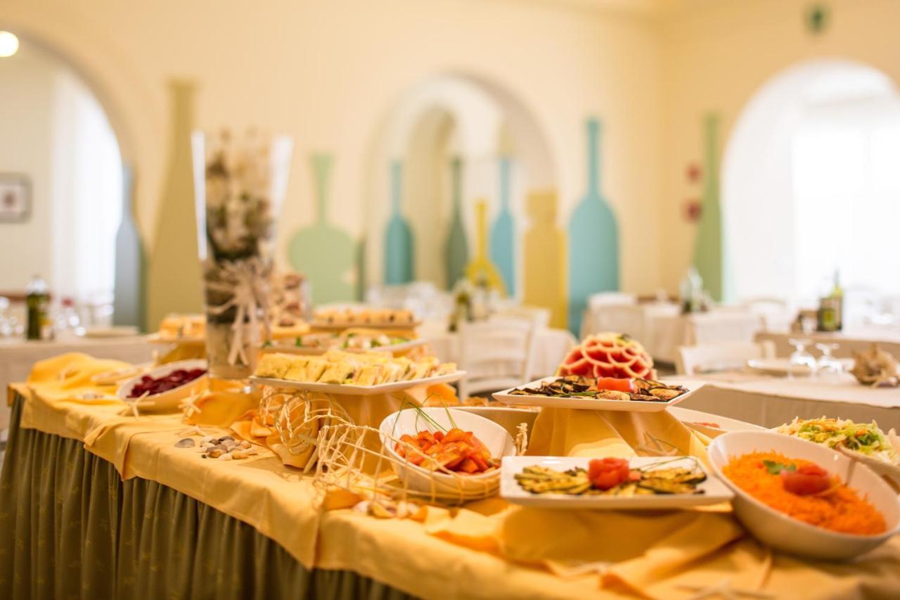 Hotel Trieste Чезенатіко Екстер'єр фото