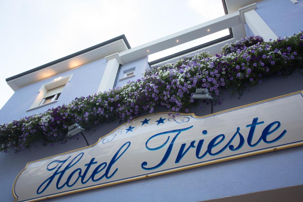 Hotel Trieste Чезенатіко Екстер'єр фото