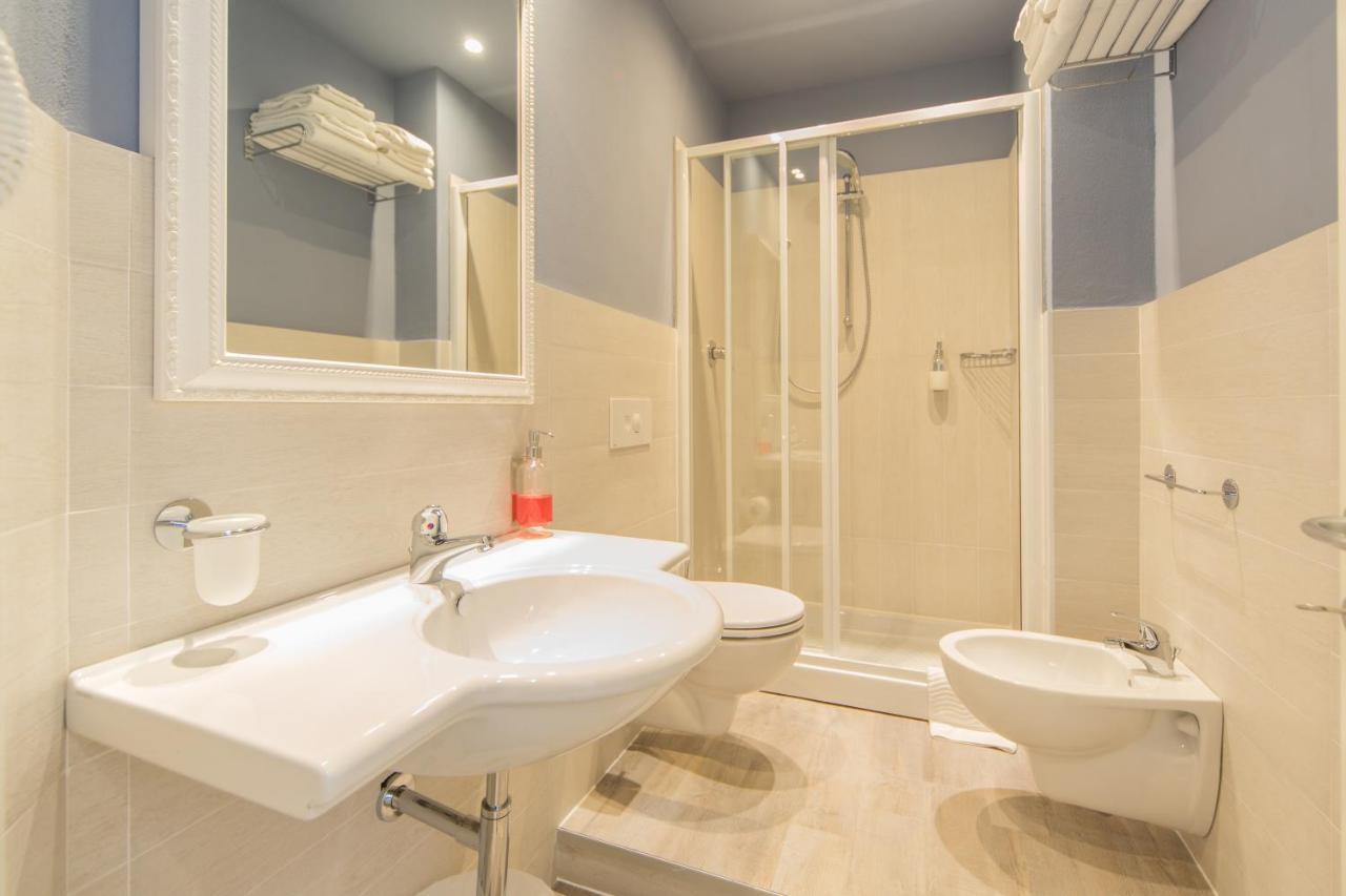 Hotel Trieste Чезенатіко Екстер'єр фото